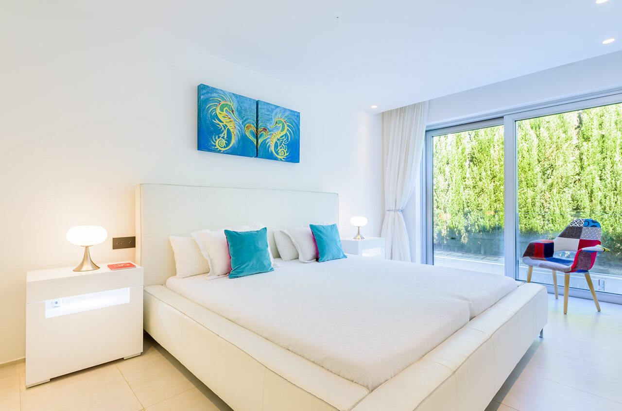 LAGOON (29) LAGOON (29)