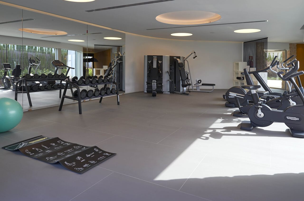 LAGOON (53) LAGOON (53)