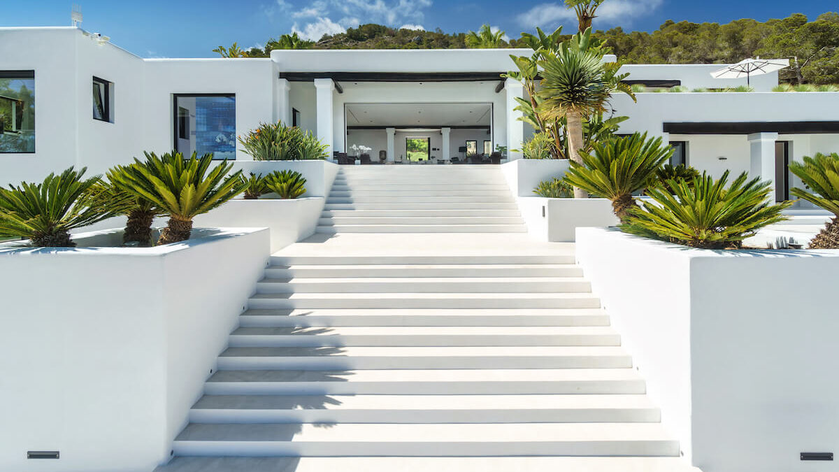 Garden and pool 1 Garden and pool 1