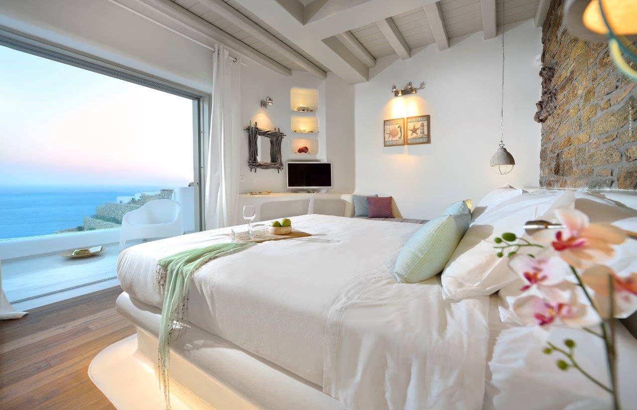 24_MASTER-BEDROOM_DSC1826